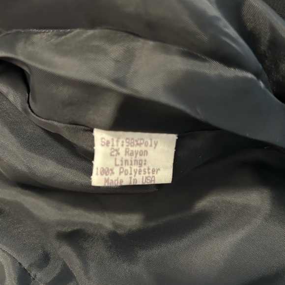 Bergamo Studio Suit - Picture 12 of 12